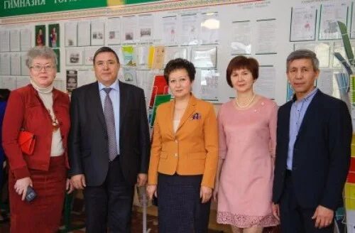 Гимназия джалиля киекбаева. Джалиль киекбаев. Гимназия №3 имени джалиля киекбаева. Стерлитамак башкирская гимназия 3. Башкирская гимназия 3 имени джалиля киекбаева стерлитамак садик.