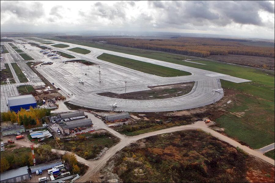 Взлетно посадочная полоса шереметьево. Строим аэропорт. Аэровокзал аэропорта платов. Аэропорт курск реконструкция. Строим аэропорт.