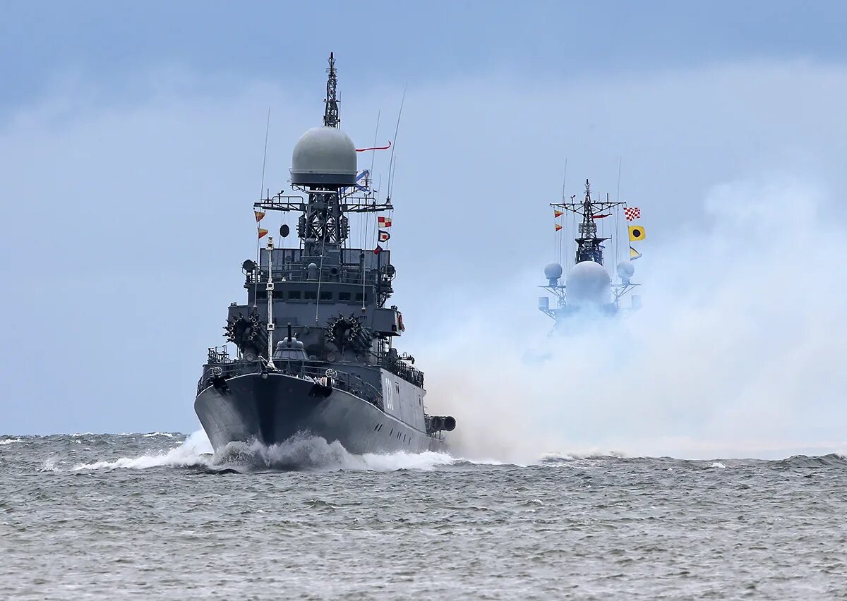 Учения malabar. Морской навал. Арли берк эсминец. Учения вмф. Морской флот индии.