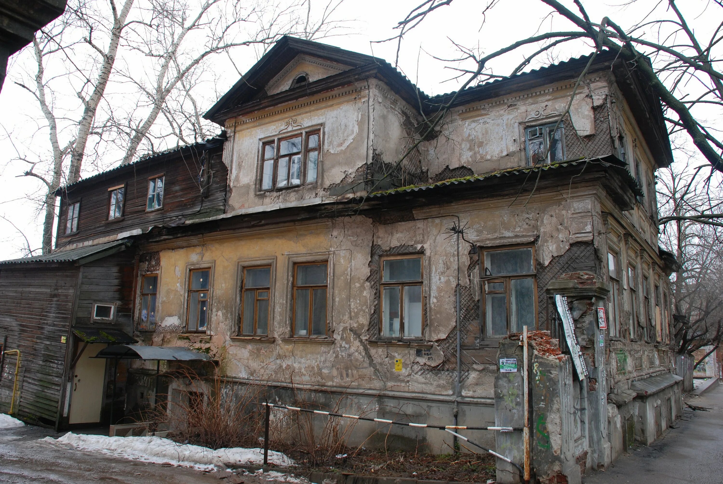 Старый фонд Нижний Новгород. Ветхий фонд Нижний Новгород. Аварийный дом Нижний Новгород. Аварийные дома в Нижнем Новгороде. Расселение аварийного жилья нижний