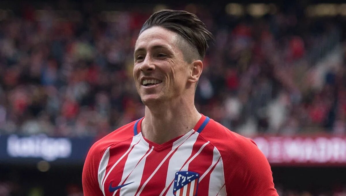 Фернандо торрес футболист. Торрес атлетико. Прическа фернандо торреса. Фернандо торрес атлетико. Фернандо торес.