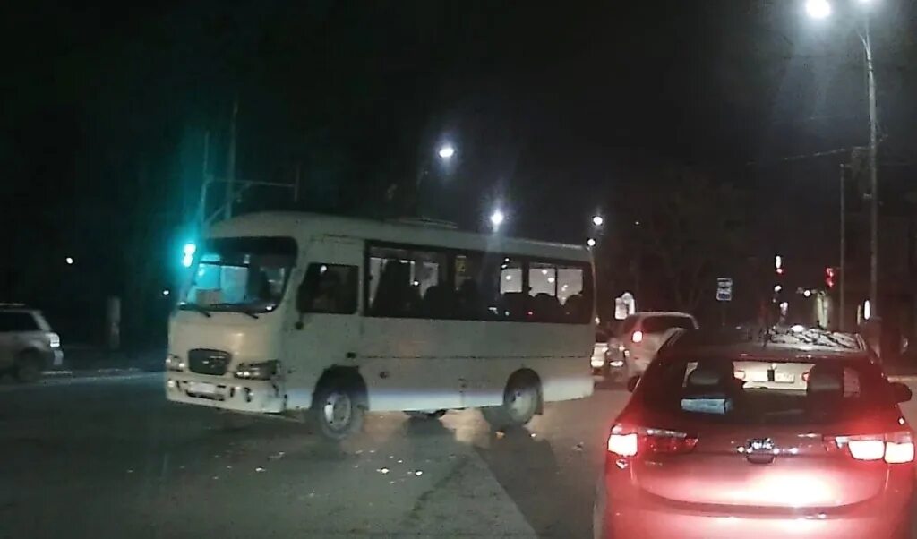Новости происшествие в таганроге. Таганрогская 11 в протаранил машины. Новости происшествие в таганроге. Дпс таганрог. Ёрш таганрог новости.