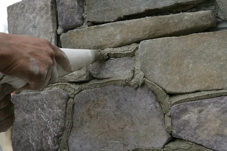 Stone over. Угли наружние для декоратив камень. Stone installation. Natural Stone installation. Installation of Stone denticles.