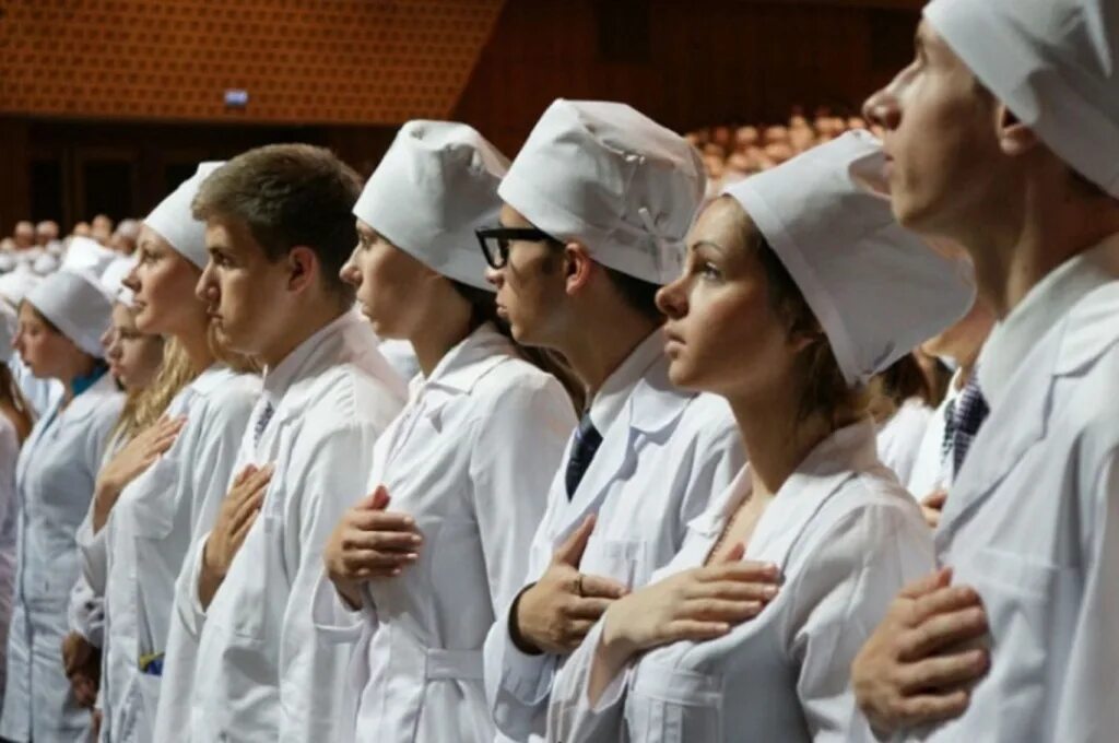 Поступить в медицинский в москве