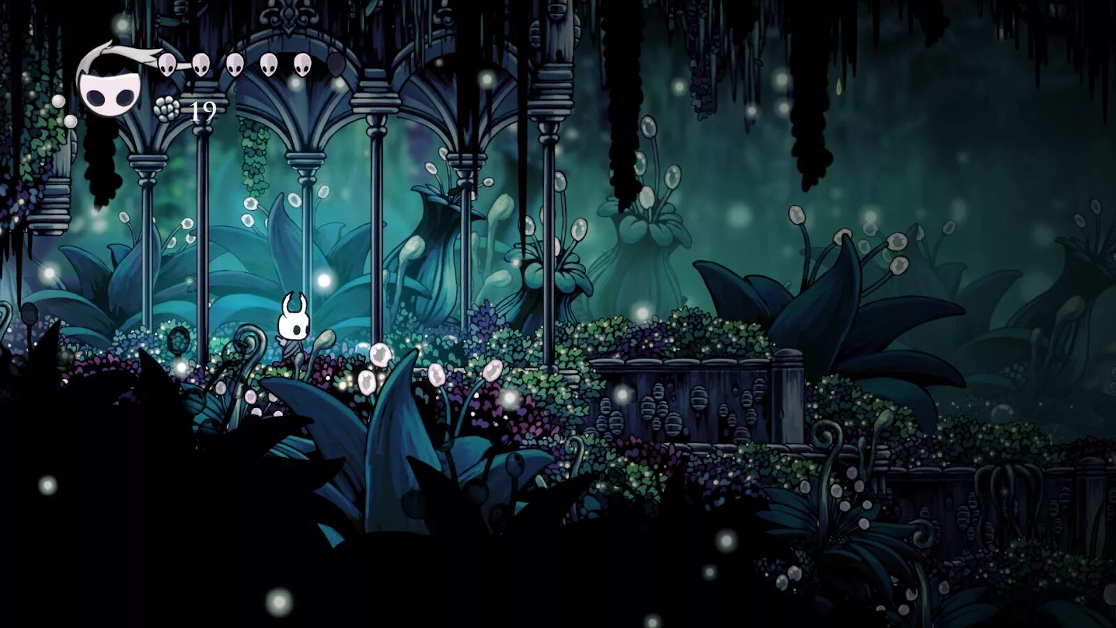 Мидл оф найт. Зелёная тропа hollow knight. холлоу найт сады королевы. королевские сады hollow knight. вокзал королевы hollow knight.