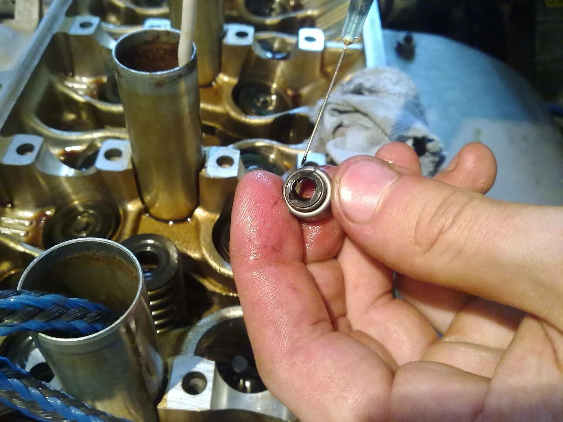 3. Маслоотделитель ep6. Замена масла клапанов. Opel corsa d z 12xer дренажный клапан масляного стакана. Замена масла клапанов.