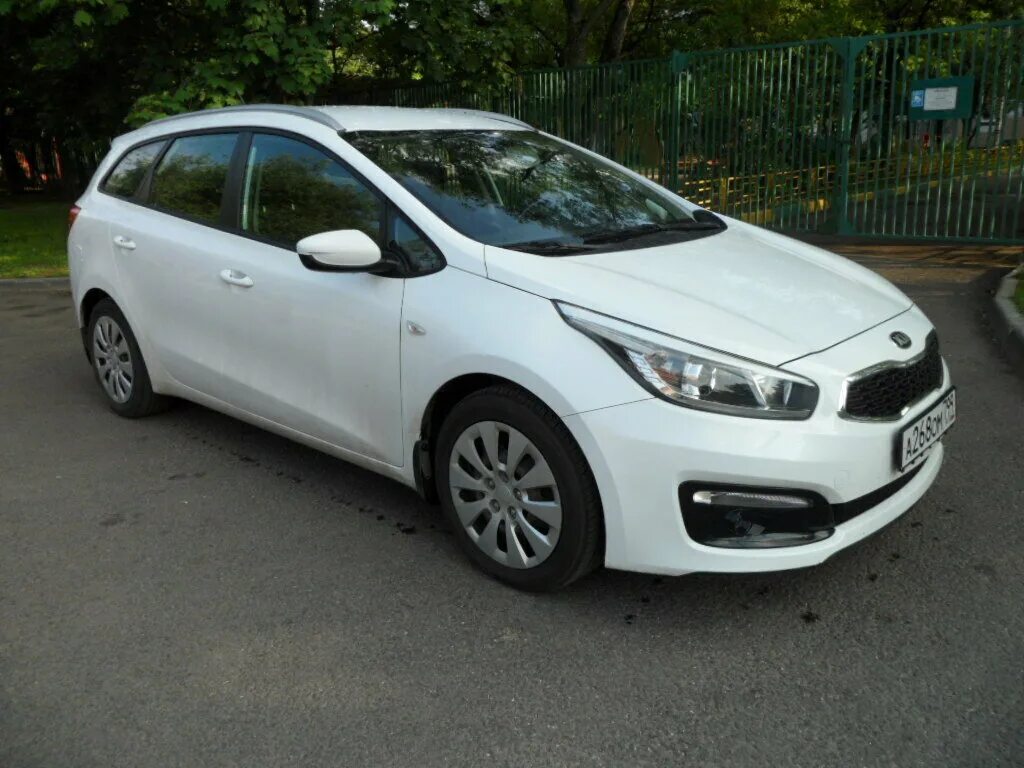 Kia Ceed 2015 белая. Kia Ceed 2014 белая универсал. Kia Ceed JD 2015 универсал белый. Kia Ceed 2016 белый. Киа универсал 2015