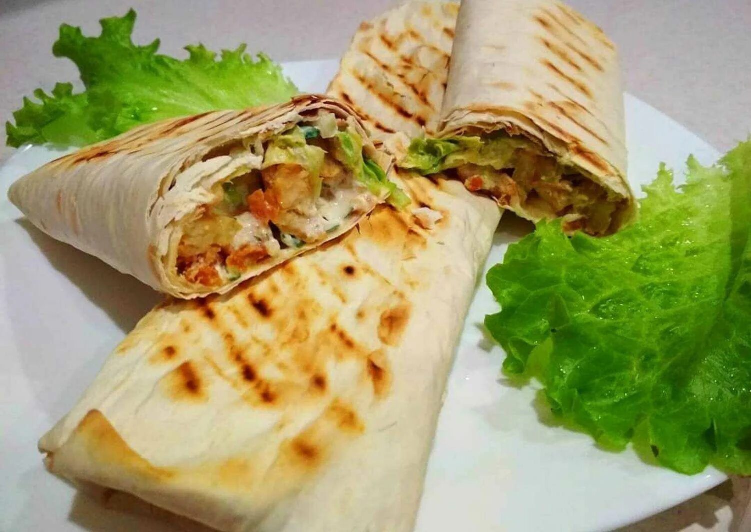 шаурма с корейской морковкой. домашняя шаурма. рецепт шаурмы со свининой в лаваше. шаурма. пп таук.