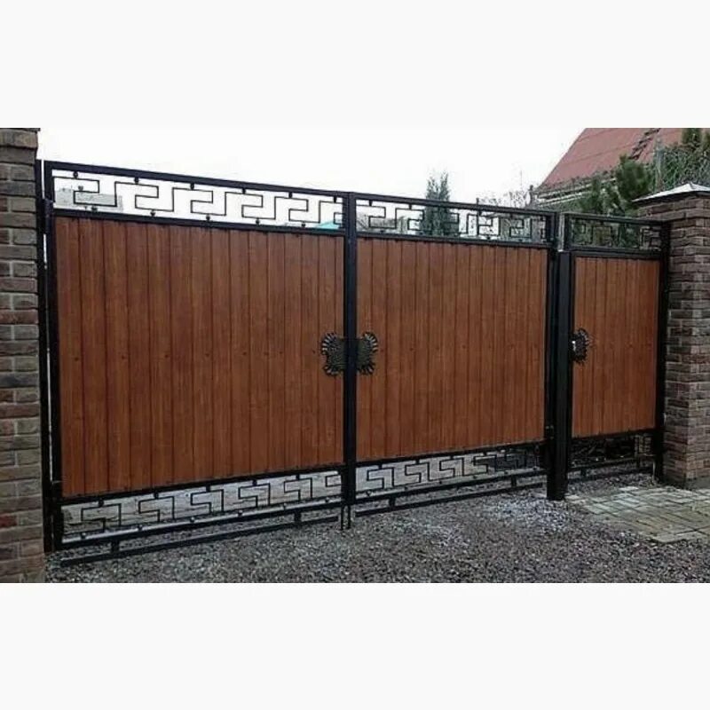 Ворота из металлопрофиля с калиткой. Ворота из металлопрофиля с калиткой. Ворота из металлопрофиля с калиткой. Ворота из красного профнастила с калиткой. Ворота из профнастила с калиткой.