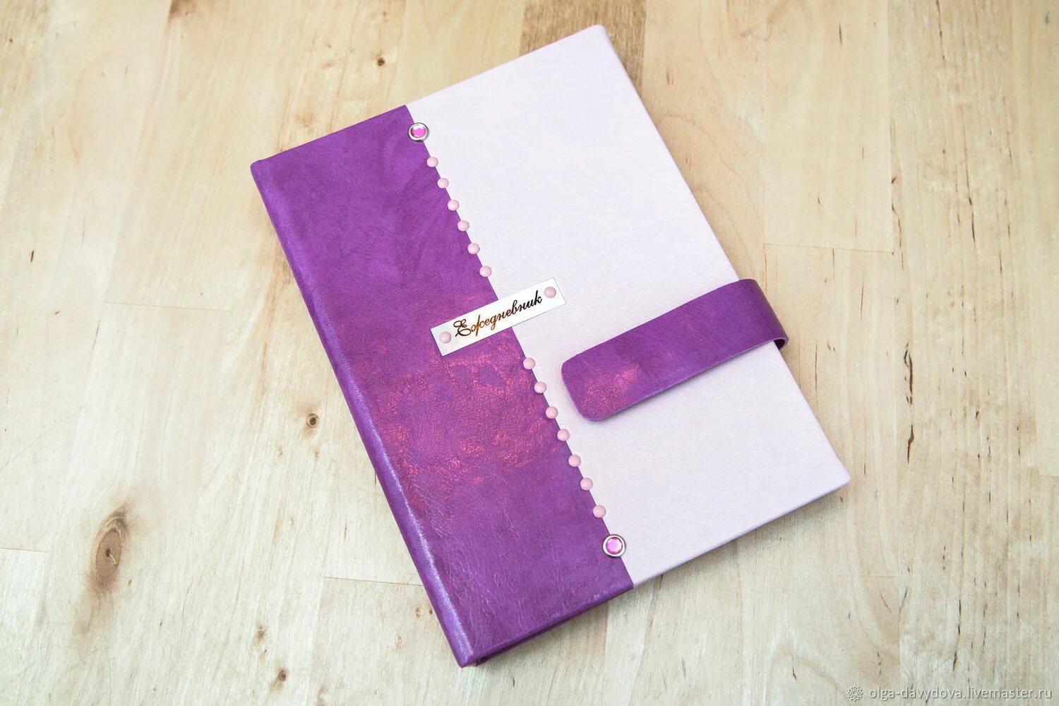 Еженедельник nebraska, датированный, бордовый. Ежедневник а6 датированный 2023. Про ежедневники. Открытый ежедневник. Красивые ежедневники для женщин.