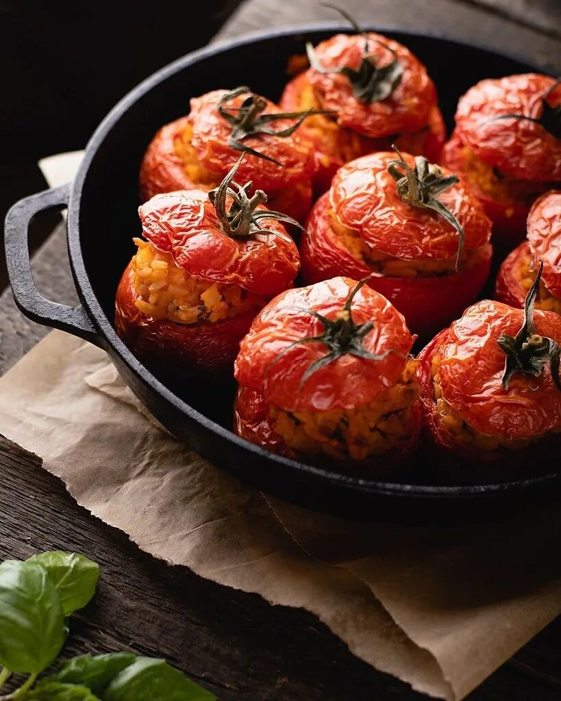 можно ли запекать помидоры. помидоры запеченные в духовке. можно ли запекать помидоры. печеные помидоры. томате черри томленные.