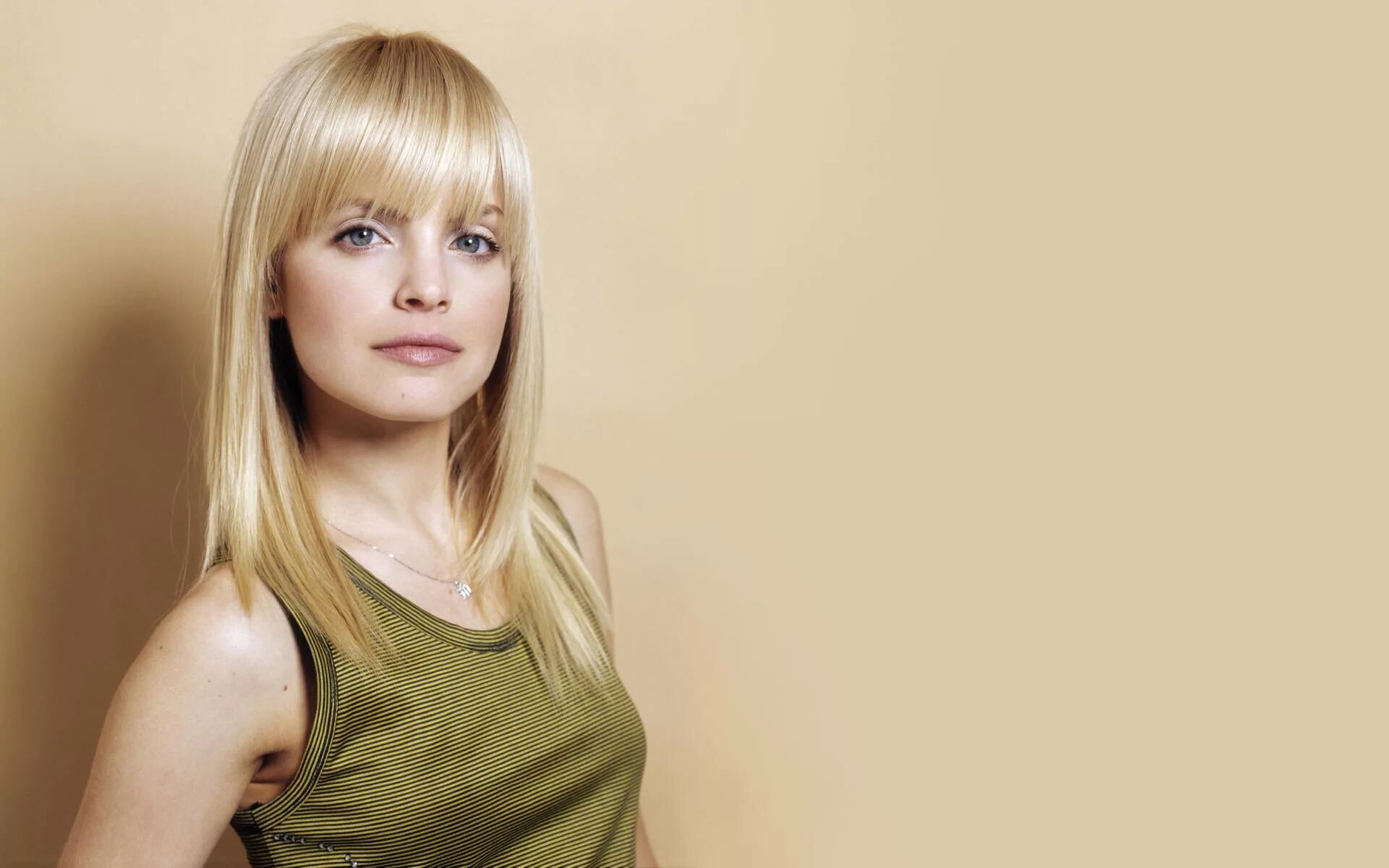 Мина сувари. Мена сувари 2000. mena alexandra suvari. мина сувари 2005.