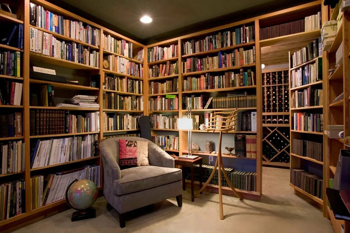 Использовать библиотеку. Комната с книжными полками. Комната библиотека. Домашняя библиотека. Комната с книгами.