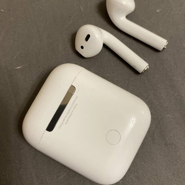 Аирподс 1 оригинал. Аирподс 2 оригинал. Кейс AIRPODS 1 оригинал. Airpods 1 оригинал