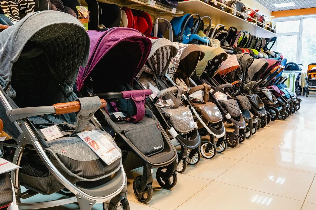 коляски для детей в магазине. детские коляски новгород магазины. детские коляски новгород магазины. коляска снолли фокус 3 в 1. коляски великий.