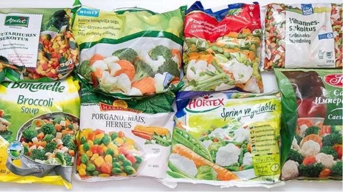 Мороженные овощи как пишется. Заморозка овощи магазин. замороженные овощи в пятерочке. смесь овощей в пачках. заморозка овощей смесь в пятерке.