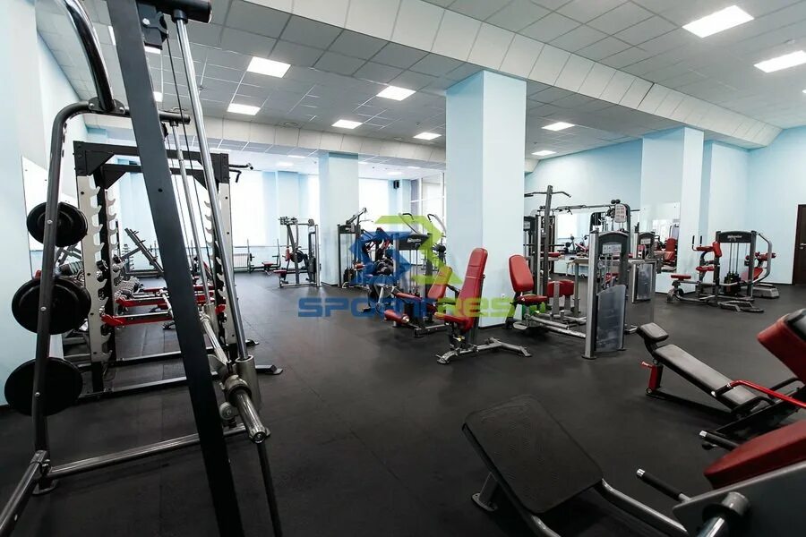 Олимпиец казань залесный тренажерный зал. Спорткомплекс тренажерный зал. Спортивный центр римы баталовой. Спорткомплекс тренажерный зал. Фитнес зал лазаревское.