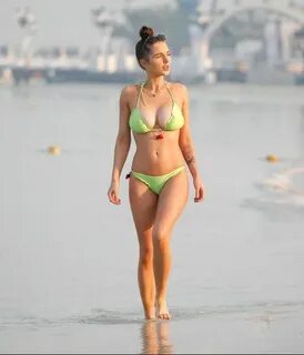 Helen hot