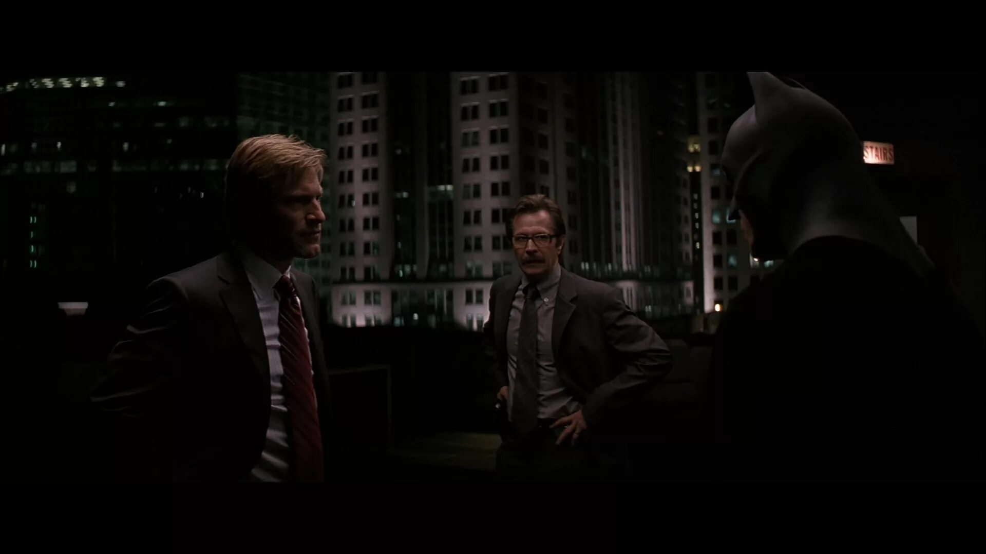 Харви дент темный рыцарь 2008. Темный рыцарь негр заключенный. Тёмный рыцарь 2008 брюс уэйн. Ограниченный временем темный рыцарь 42 глава. Темный рыцарь продолжение.