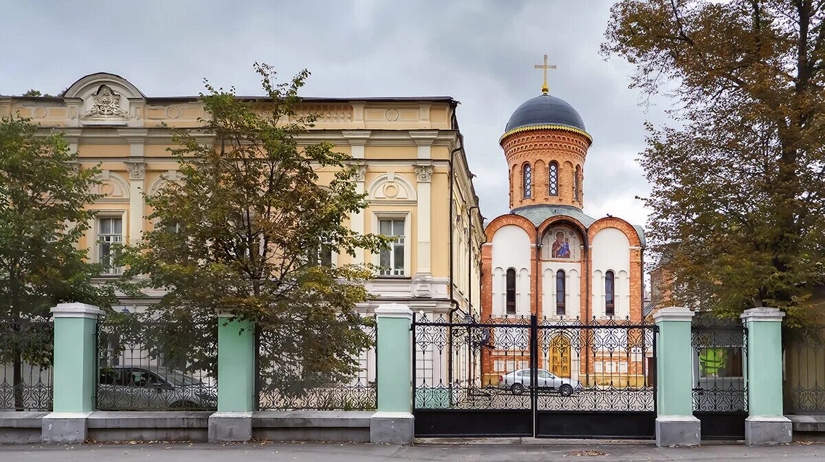 Иверской божией матери полянка. Храм иверской иконы полянка. Иверская община сестер милосердия в москве. Храм иверской иконы божией матери тула. Иверский храм большая полянка.