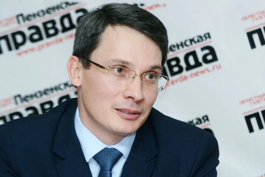 Министр алмазов. Бывший министр транспорта. Министр алмазов. Министр алмазов. Хакимов алмаз хамитович пенза.