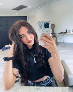 Eshaklarida dumbali qizlarning suratlari