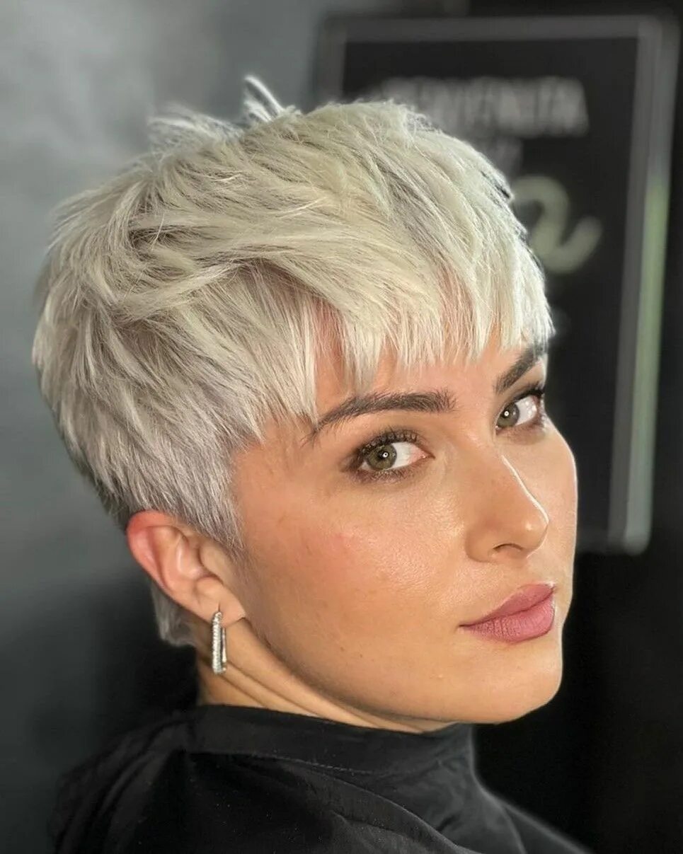 50 Short Hairstyles for Women to Shake Things Up in 2024 - Hair Adviser Edgy sho