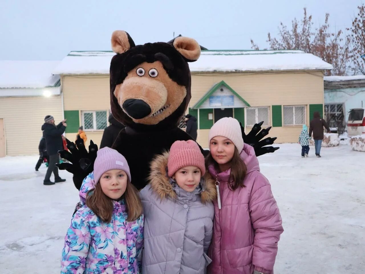 Москва забег 1 января 2023 года. Бараки. Новости уфы 2023. Фотографии снега. Мэр уфы мавлиев.