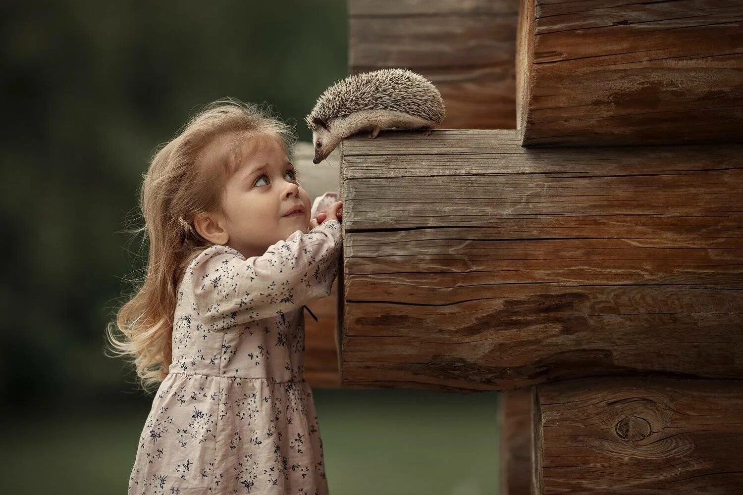 Женщина с ребенком. Виноватый ребенок. Мама чувство вины. Салон юность ташкент. Стихи матери к сыну.