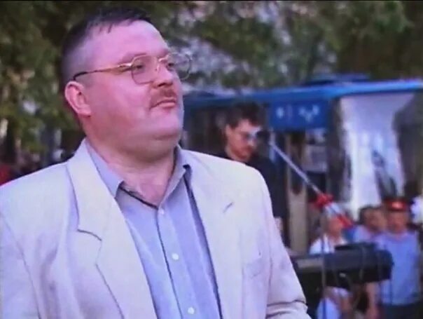 Михаил круг михаил круг кольщик. Михаил круг 2020. Круг ништяк слушать. Михаил круг - ништяк,браток фото. Круг ништяк слушать.