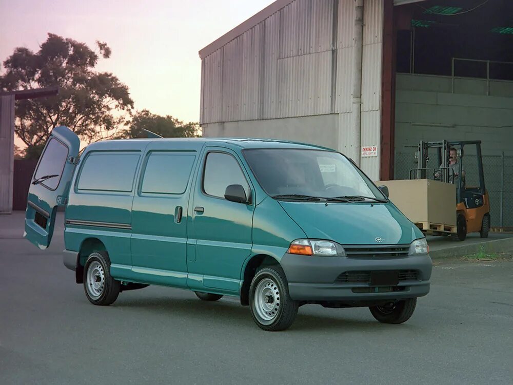 Toyota hiace поколения