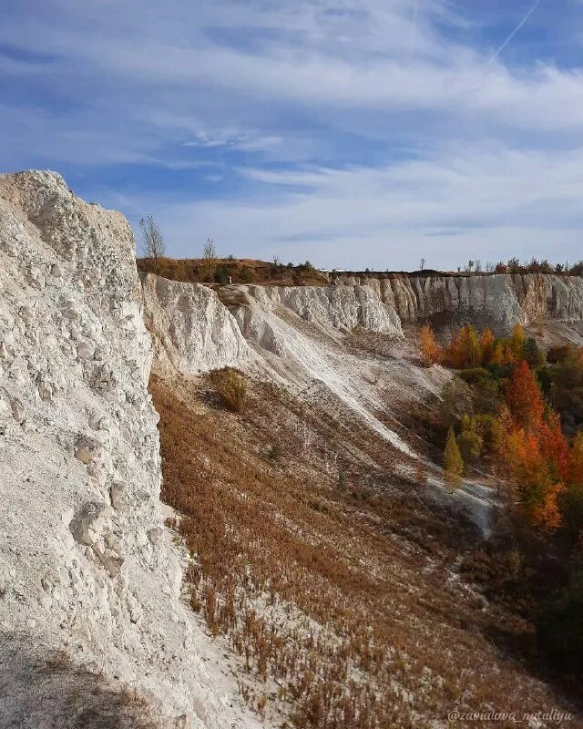 Карьер белое. Пляж белые пески большой карай. Карьер белое. Белый карьер донецк. Карьер белое.