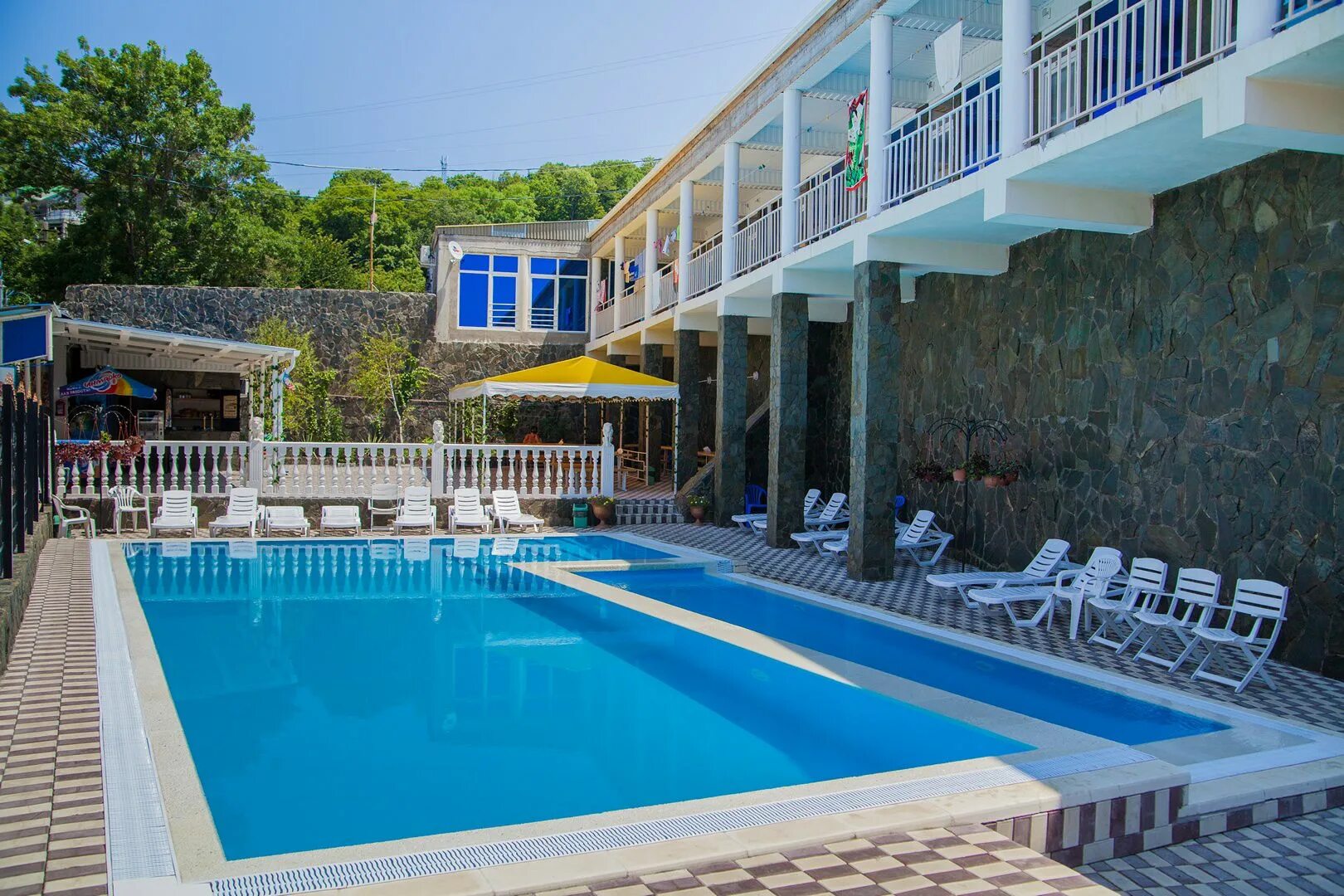 Дивноморск пансионат приморский. Дивноморское с питанием и бассейном. Дивноморское с питанием и бассейном. Пансионат приморский дивноморское. Дивноморское с питанием и бассейном.