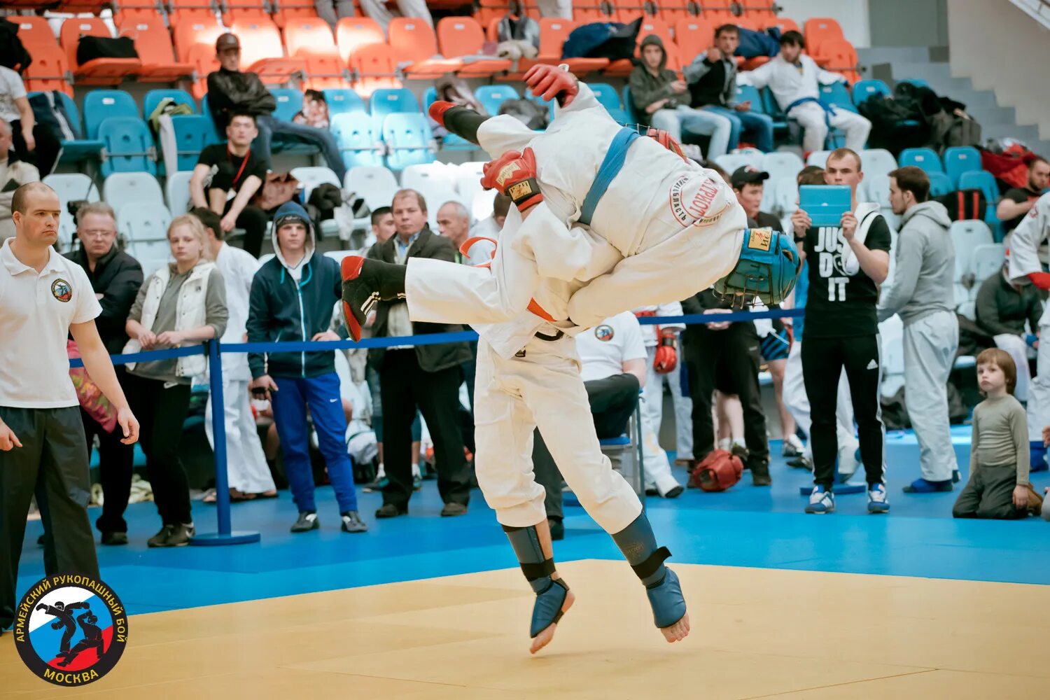 первенство краснодарского края по рукопашному бою 2022. рукопашный бой соревнования 2022. школа рукопашного боя. дмитрий кирюшин рукопашный бой. рукопашный бой кубок черникова 2022.