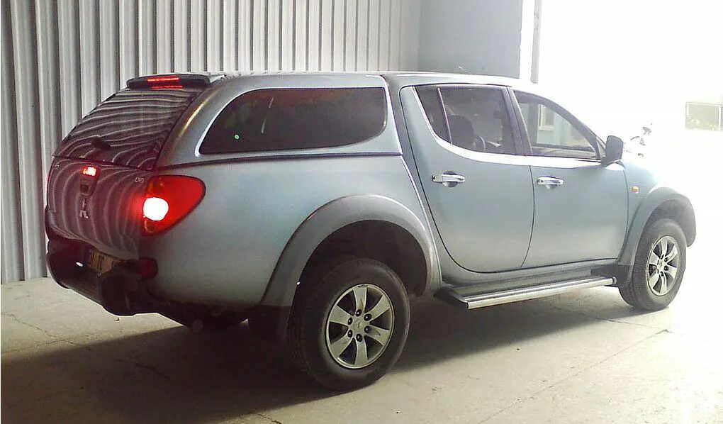 Кунг mitsubishi l200. Кунг Starbox Mitsubishi l200. Митсубиси l200 с кунгом. Mitsubishi l200 Triton кунг. Кунг Hardtop Sport Mitsubishi l200.