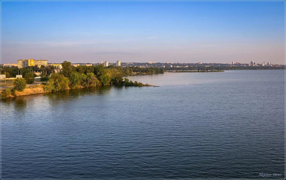 Крынки на левом берегу днепра. Река Днепр в Днепропетровске. Днепр река 2023. Берега Днепра Днепропетровск. Днепр Беларусь.