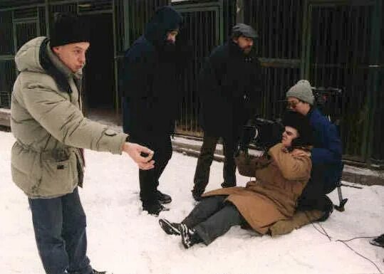 Съемки улица разбитых фонарей. Половцев улицы разбитых фонарей. улицы разбитых фонарей съемки. улицы разбитых фонарей кадры. улицы разбитых фонарей кадры со съемок.