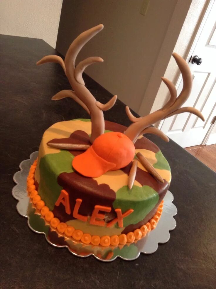 Декор торта с олененком. Торт с животными. Deer cake. Торт для охотника. Торт с олененком.