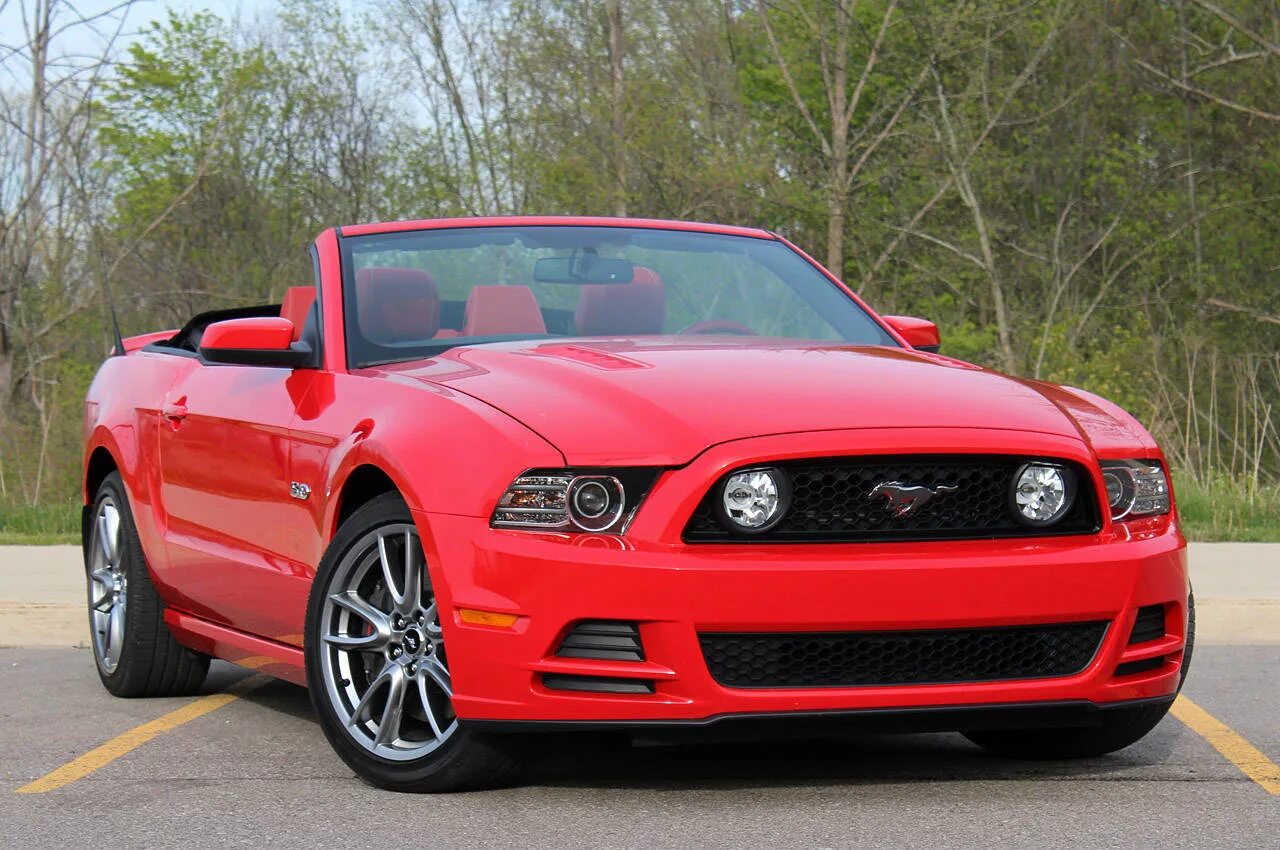 Ford mustang 2020 кабриолет. Форд мустанг кабриолет фото. Форд мустанг кабриолет. Ford mustang 2013. Ford mustang 2005.