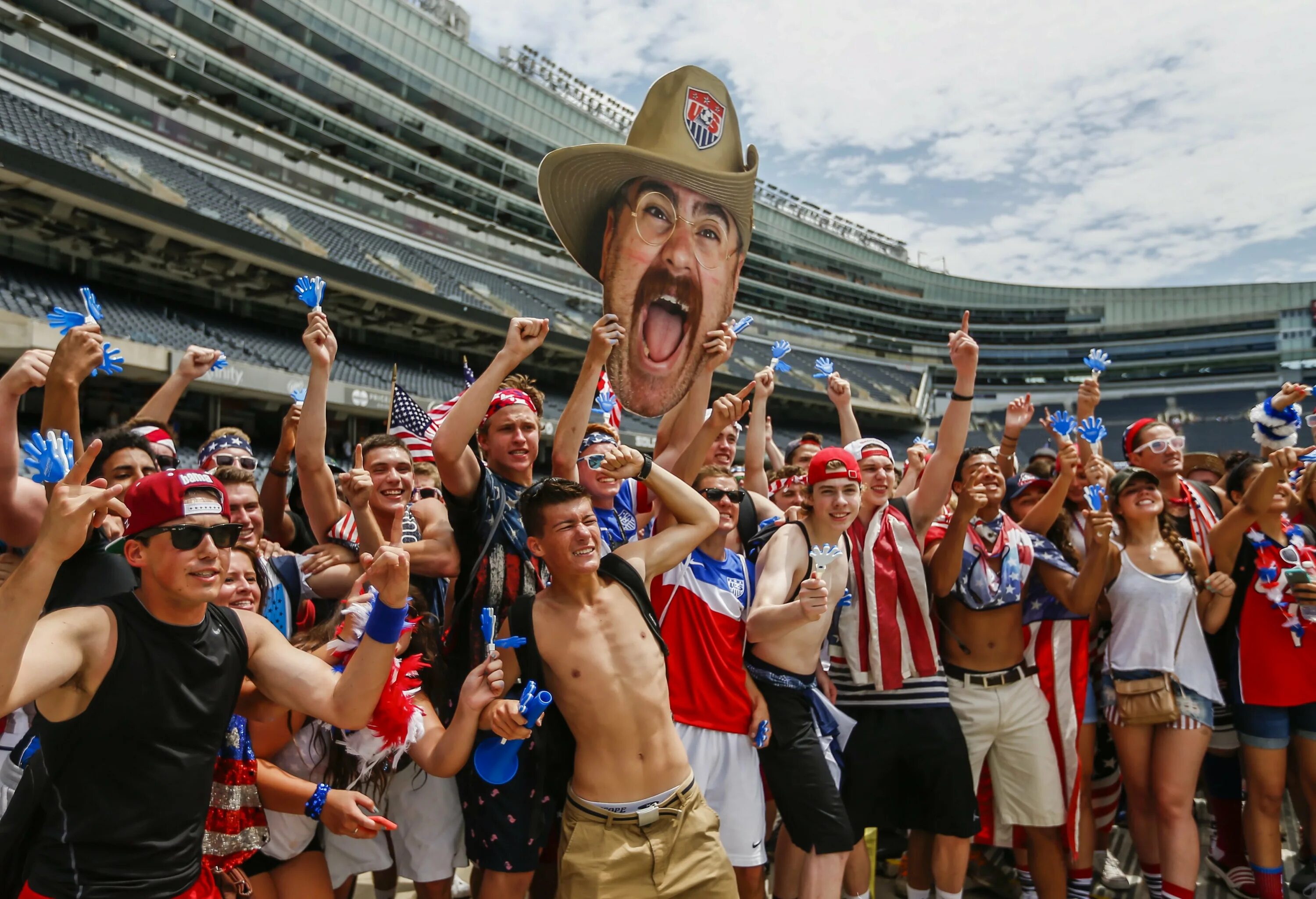 Фото the Spectator:. World Cup Party. Football Cup Spectators.