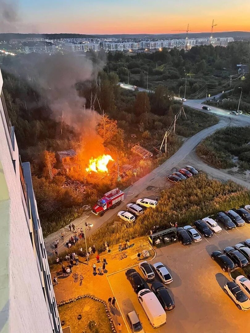 Пожар. Горящий город. Пожар в Мытищах. Что горит в Подмосковье. Где сгорел город