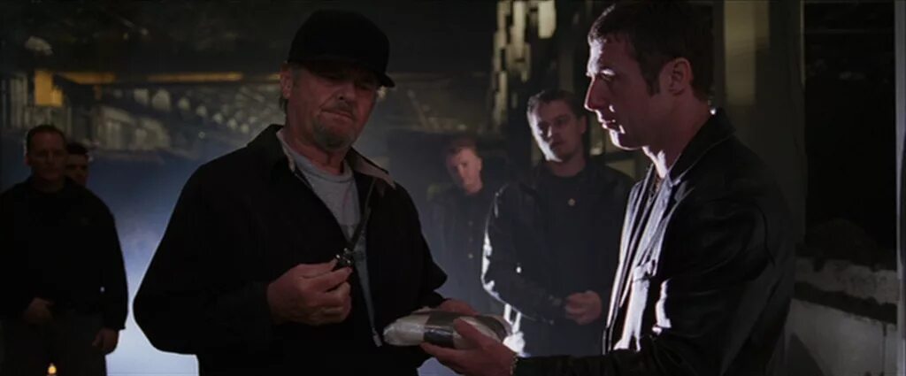 отступники билли костиган. Dirty room shot from movie. отступники фильм 2006 поцелуй. отступники фильм момент. отступники билли костиган.