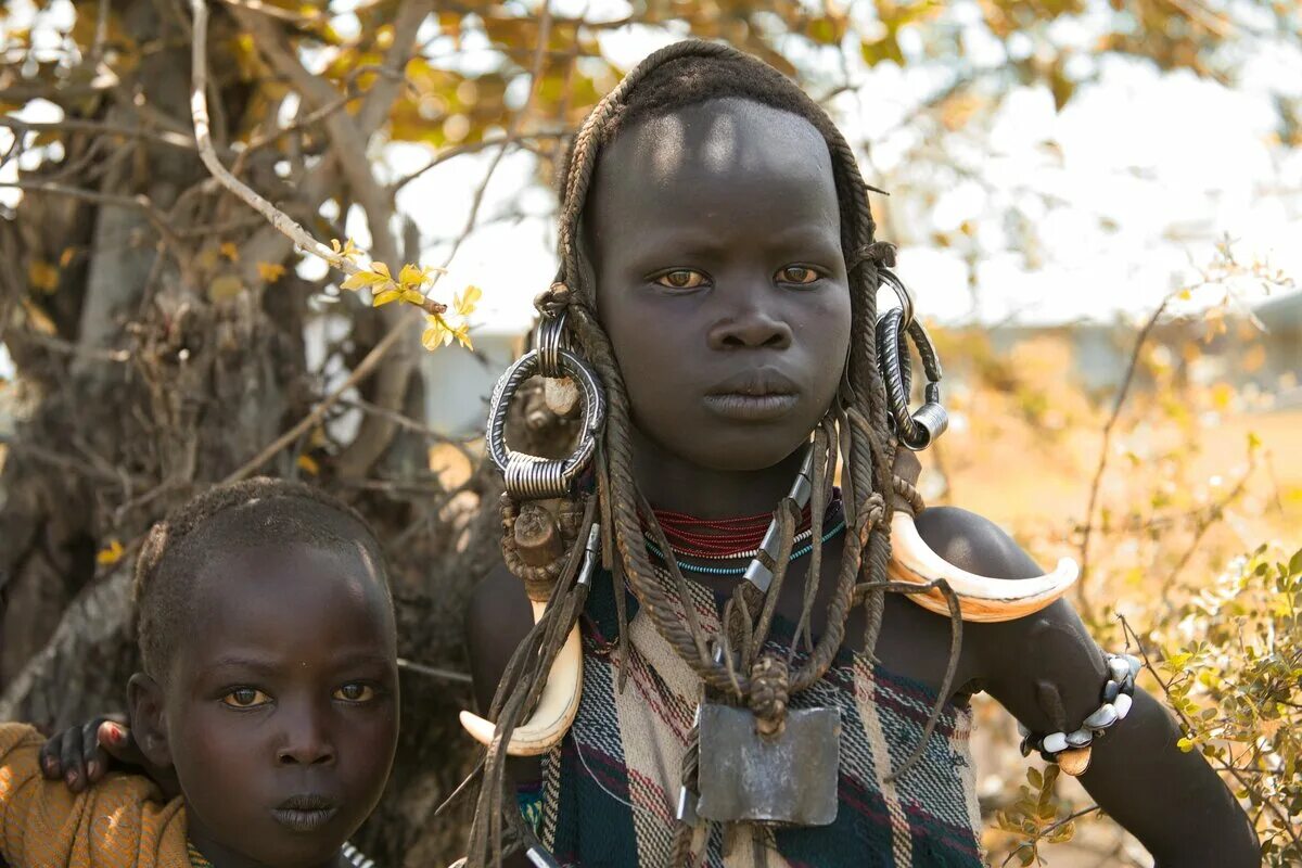 Девушки племен африки. Мурси, Масаи, бушмены, Химба. Африканское племя Мурси.