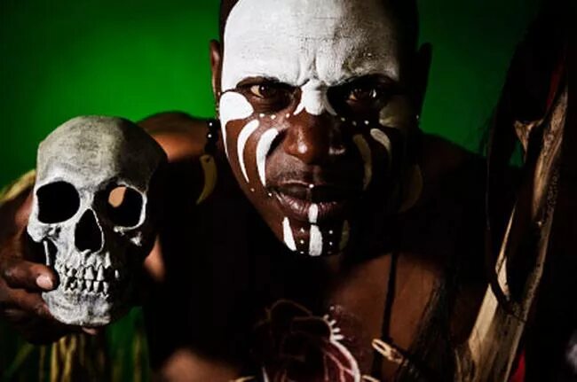 уду вуду. африканская магия вуду. уду вуду. вуду религия колдовство магия. африканские колдуны вуду.