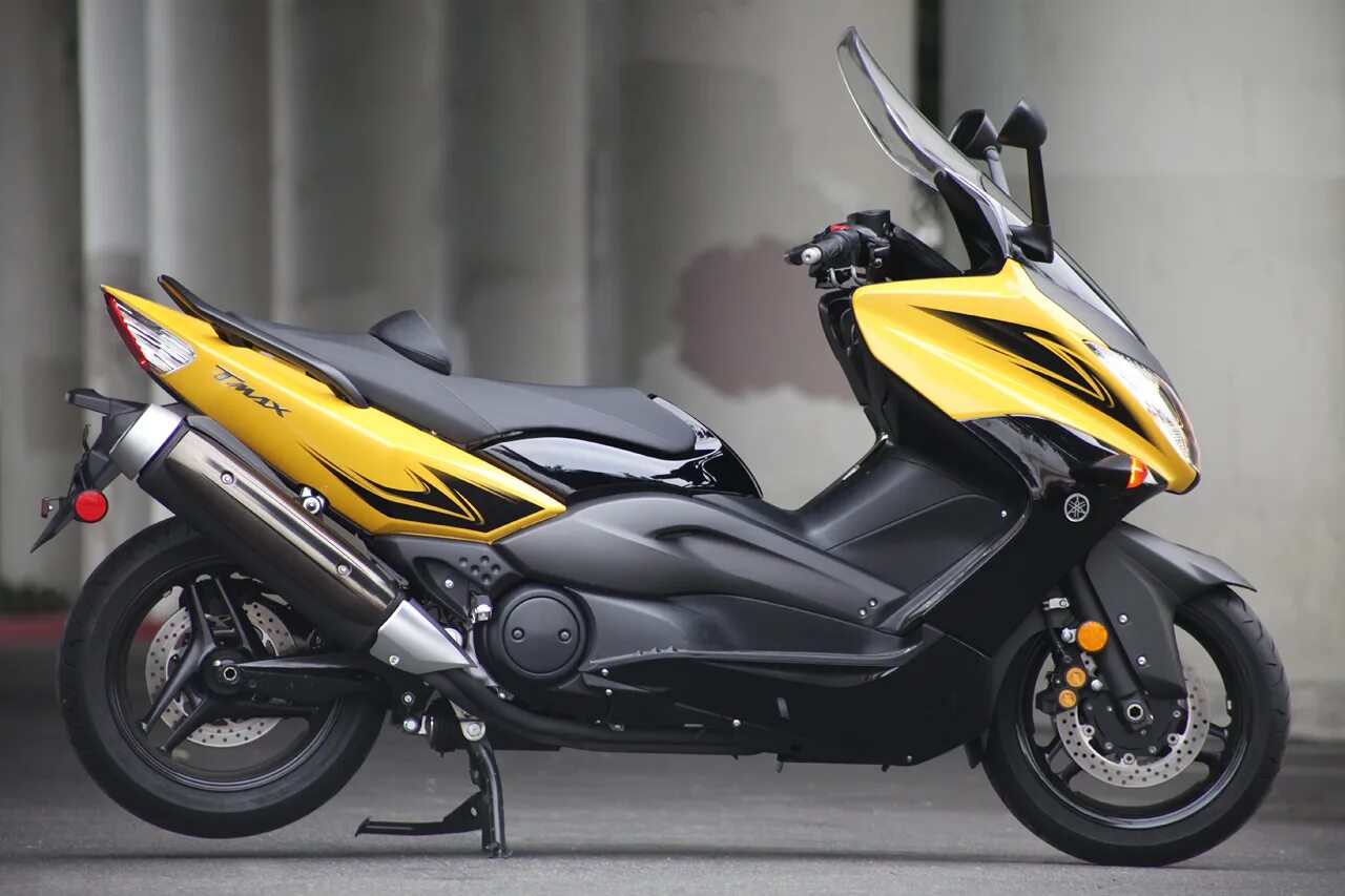 Купить скутер макс. Yamaha t Max 2020. Yamaha TMAX 500. Ямаха т Макс 530. Yamaha TMAX 2023.