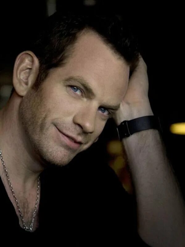 Город гаран. Город гаран. Garou певец. Garou pierre garand. Гару певец 2021.