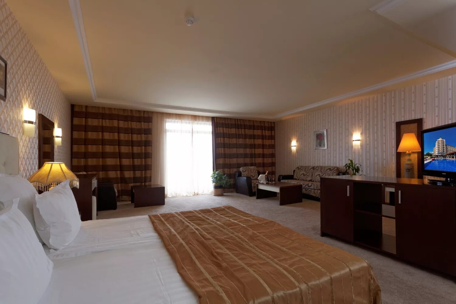 Admiral 5 болгария золотые пески. адмирал болгария золотые пески отель внутри. отель адмирал золотые пески. набережная золотые пески болгария. отель адмирал болгария золотые пески.