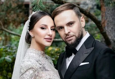 Асти встречается