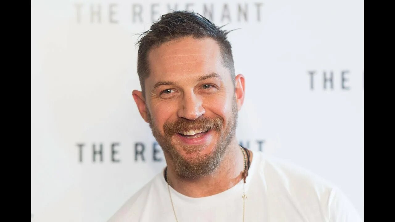 Hardy. Tom hardy. том харди фото. том харди лысый.