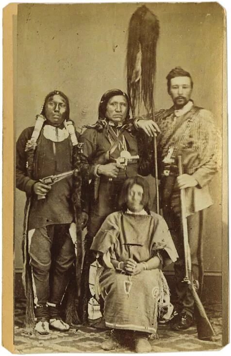 Зачем индейцам. Индейцы 1865. Коренные американцы скальп. Скальпы индейцев в Америке.